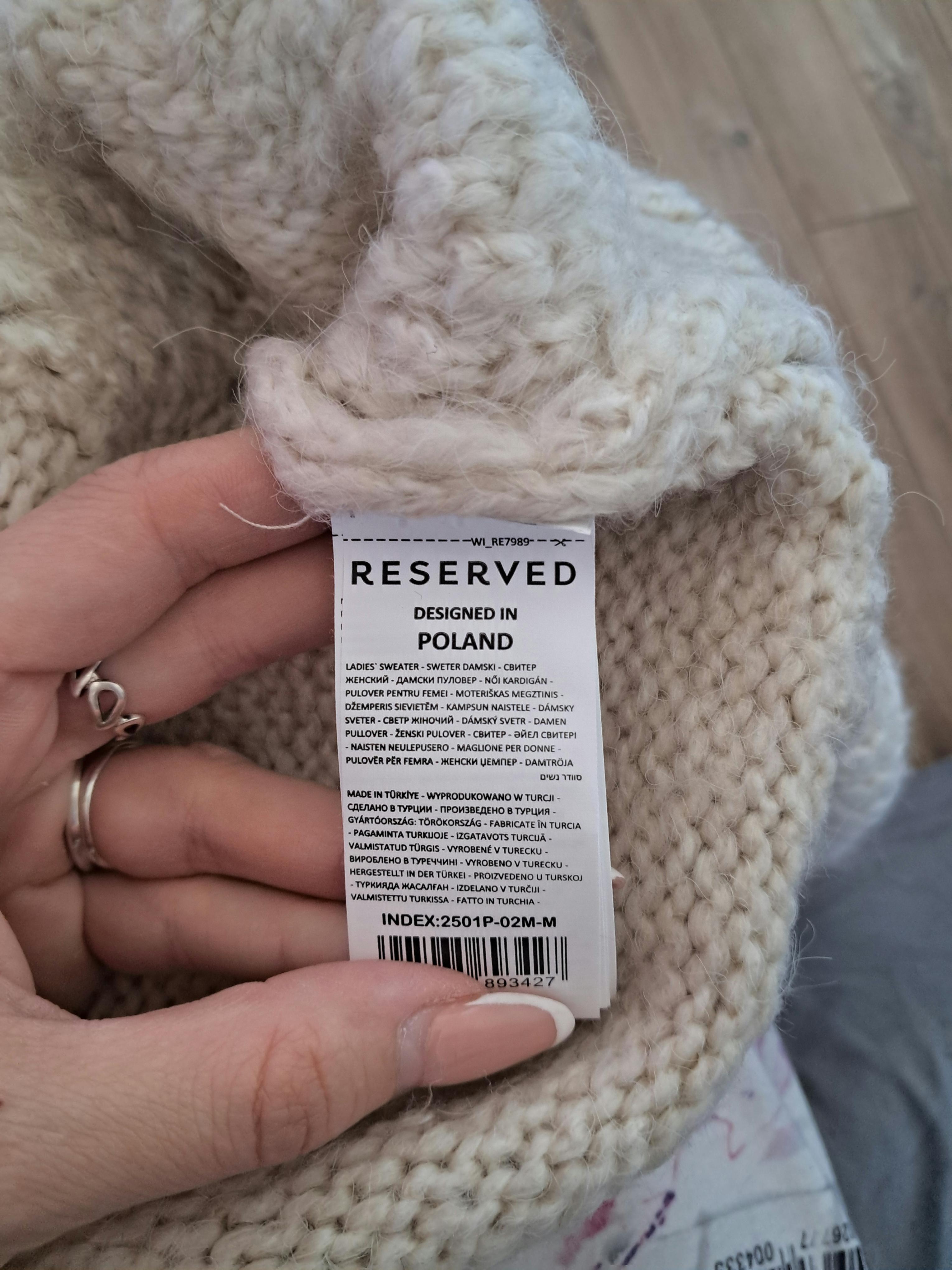 Jasnobeżowy sweter z golfem Reserved M