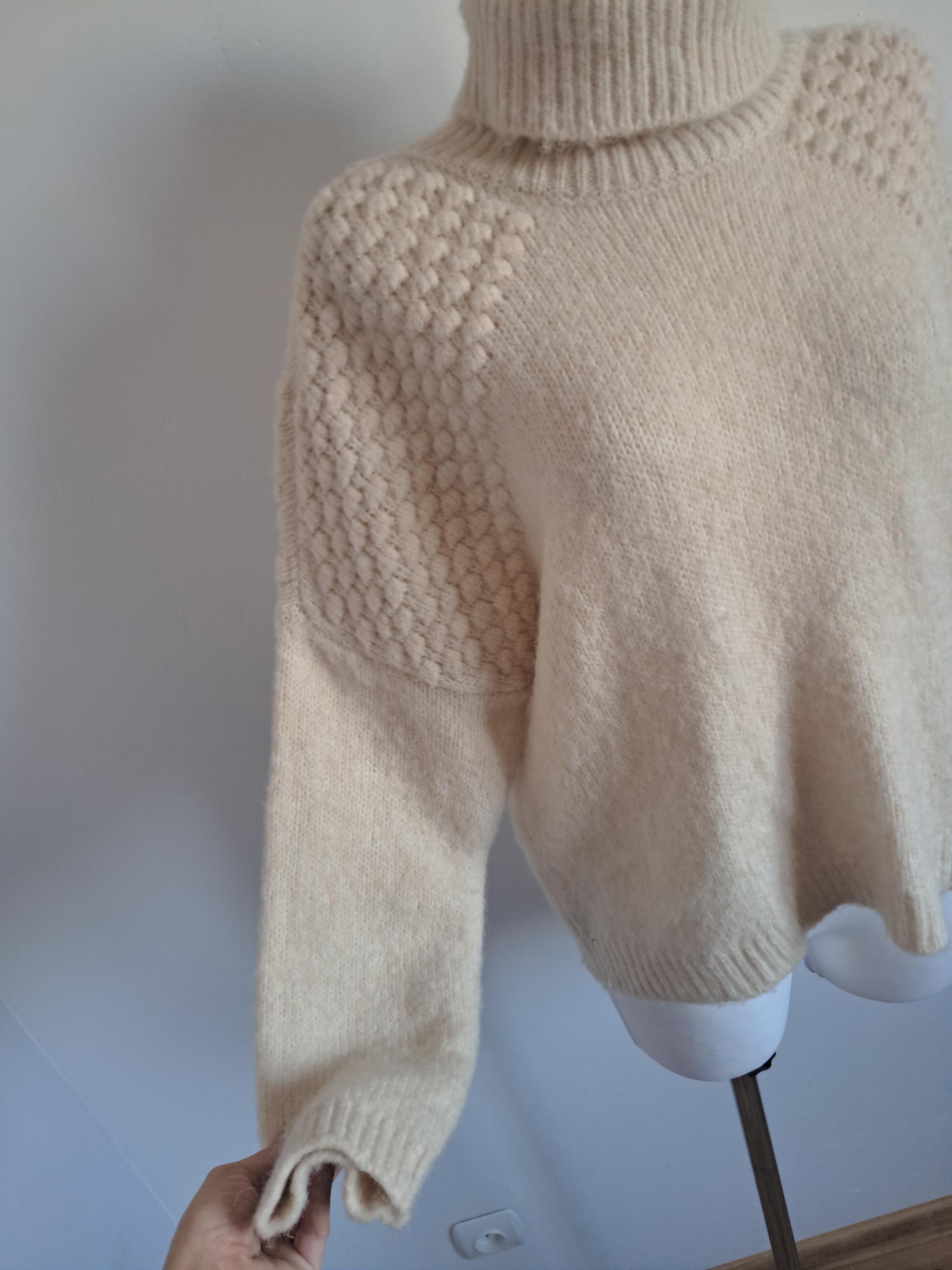 Beżowy sweter Mohito XL