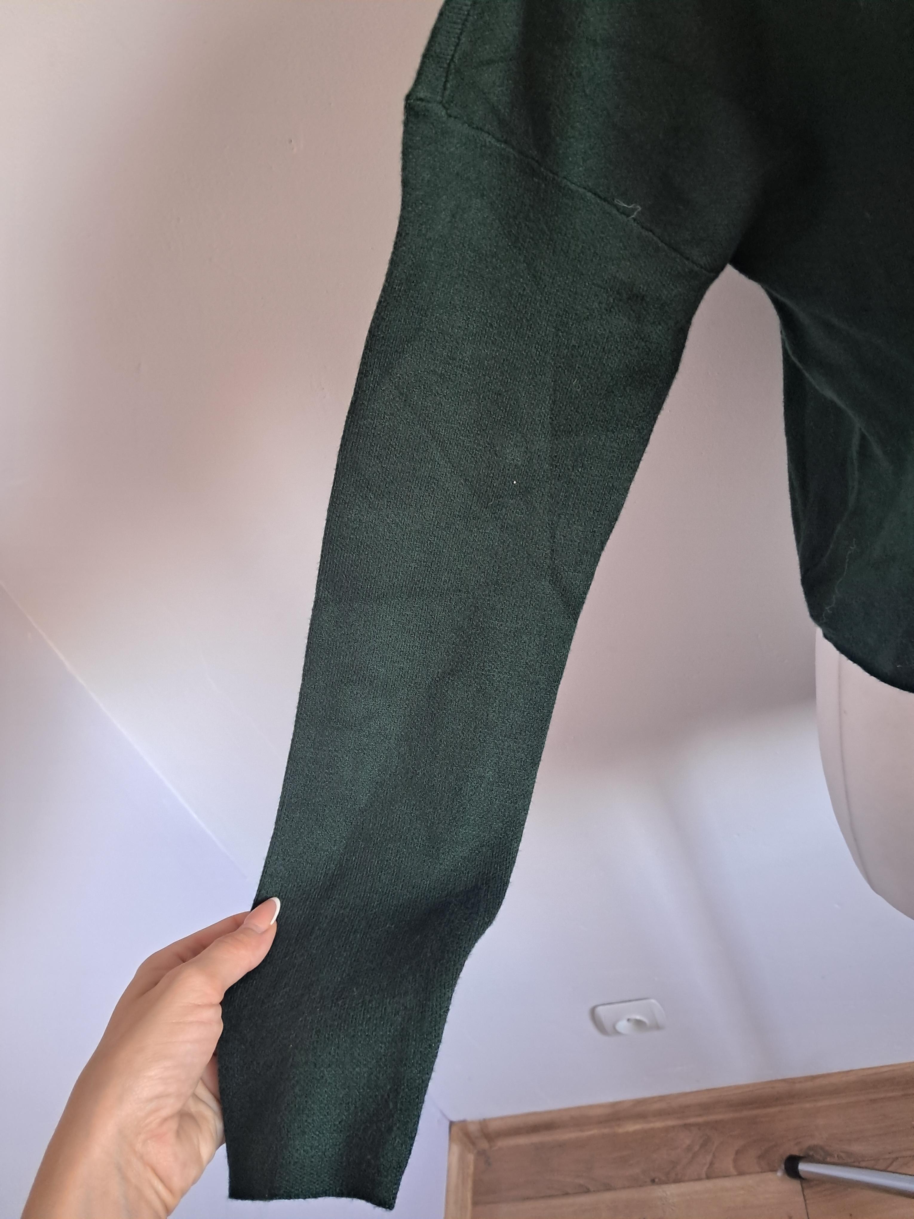 Ciemnozielony sweter z golfem Mohito XS
